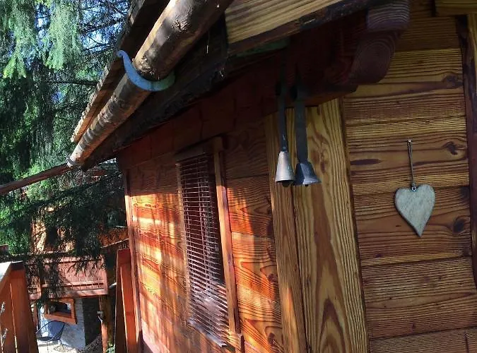 La Dans Les Arbres Bed & Breakfast Saint-Jean-dʼAulps