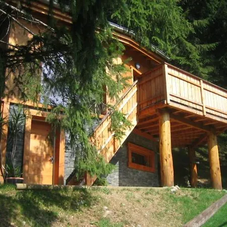 Entre Les Arbres Horská chata